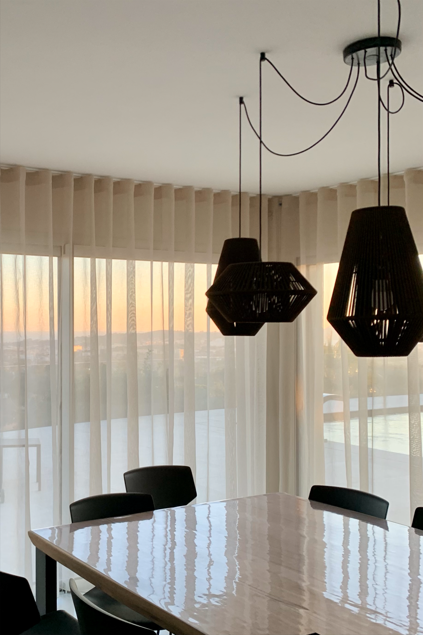 Projet Paulina - cuisine et luminaire , avec stores
